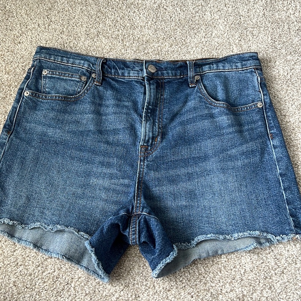 Gap denim shorts size 32 tall